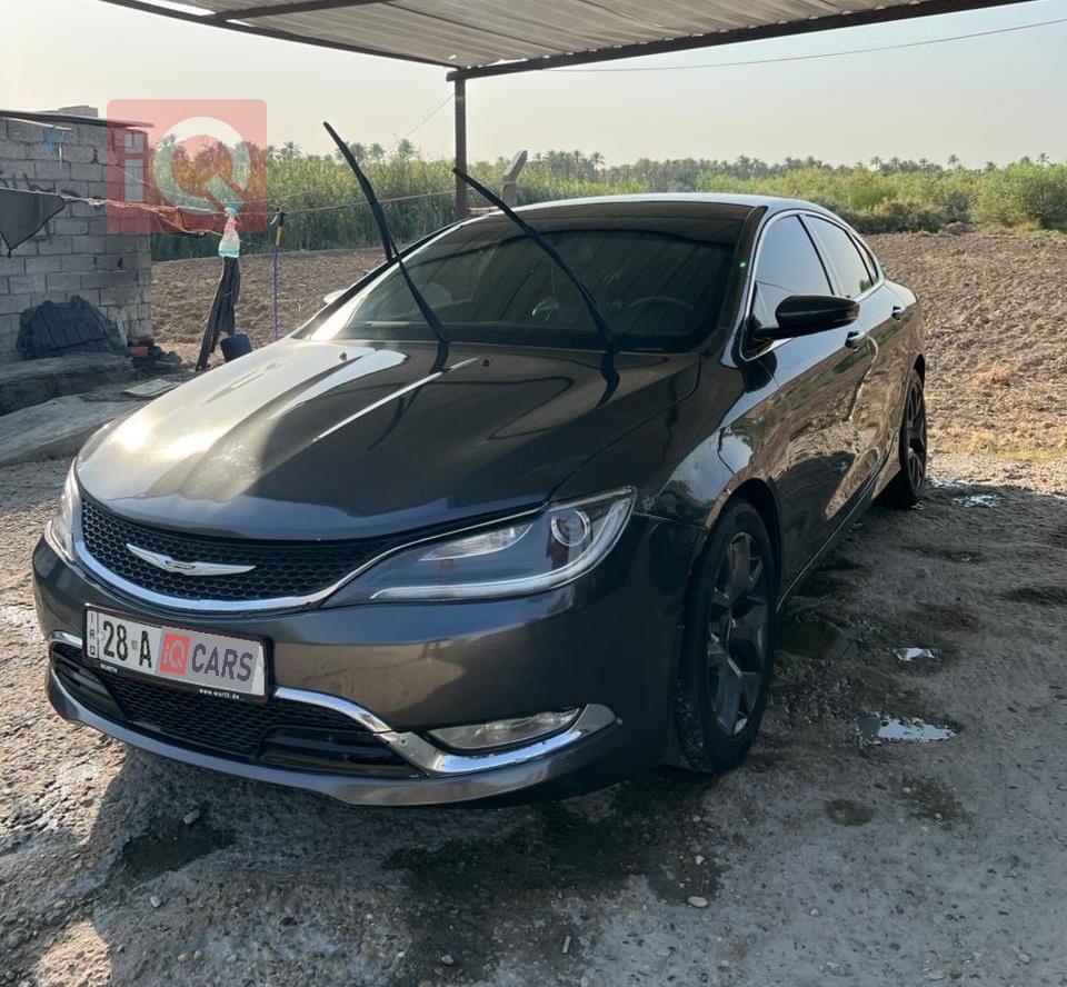 کرایسلەر 200